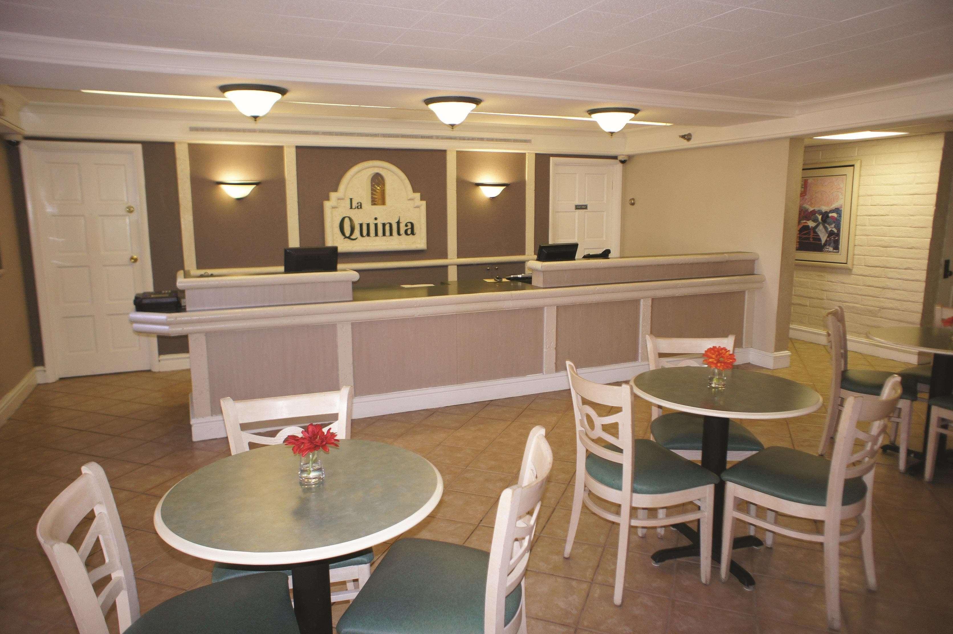 La Quinta Inn By Wyndham Norfolk Virginia Beach Exteriör bild